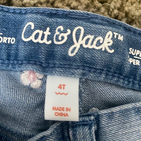 4T cat & jack denim floral play shorts - Picture 2 of 3